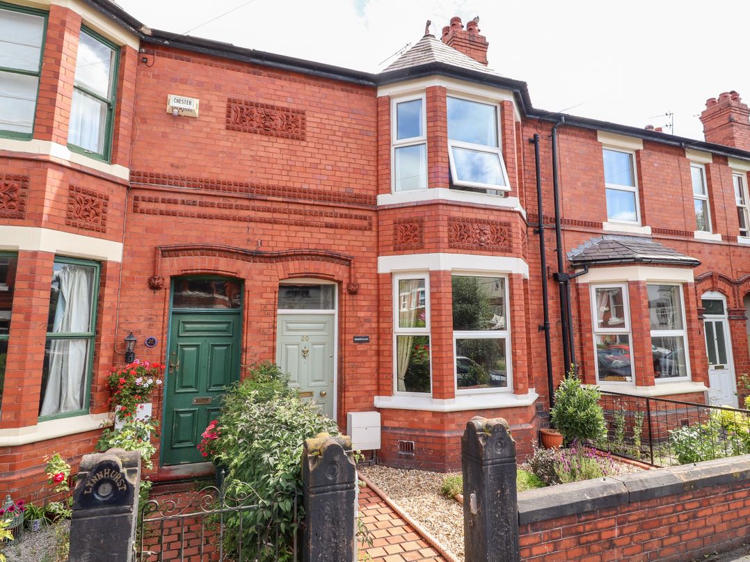 3 bed terraced property for sale in Cheshire